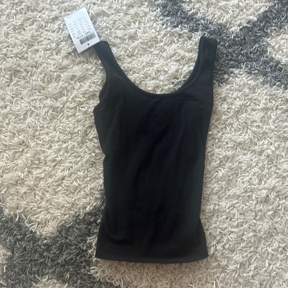 Brandy Melville Victoria Tank